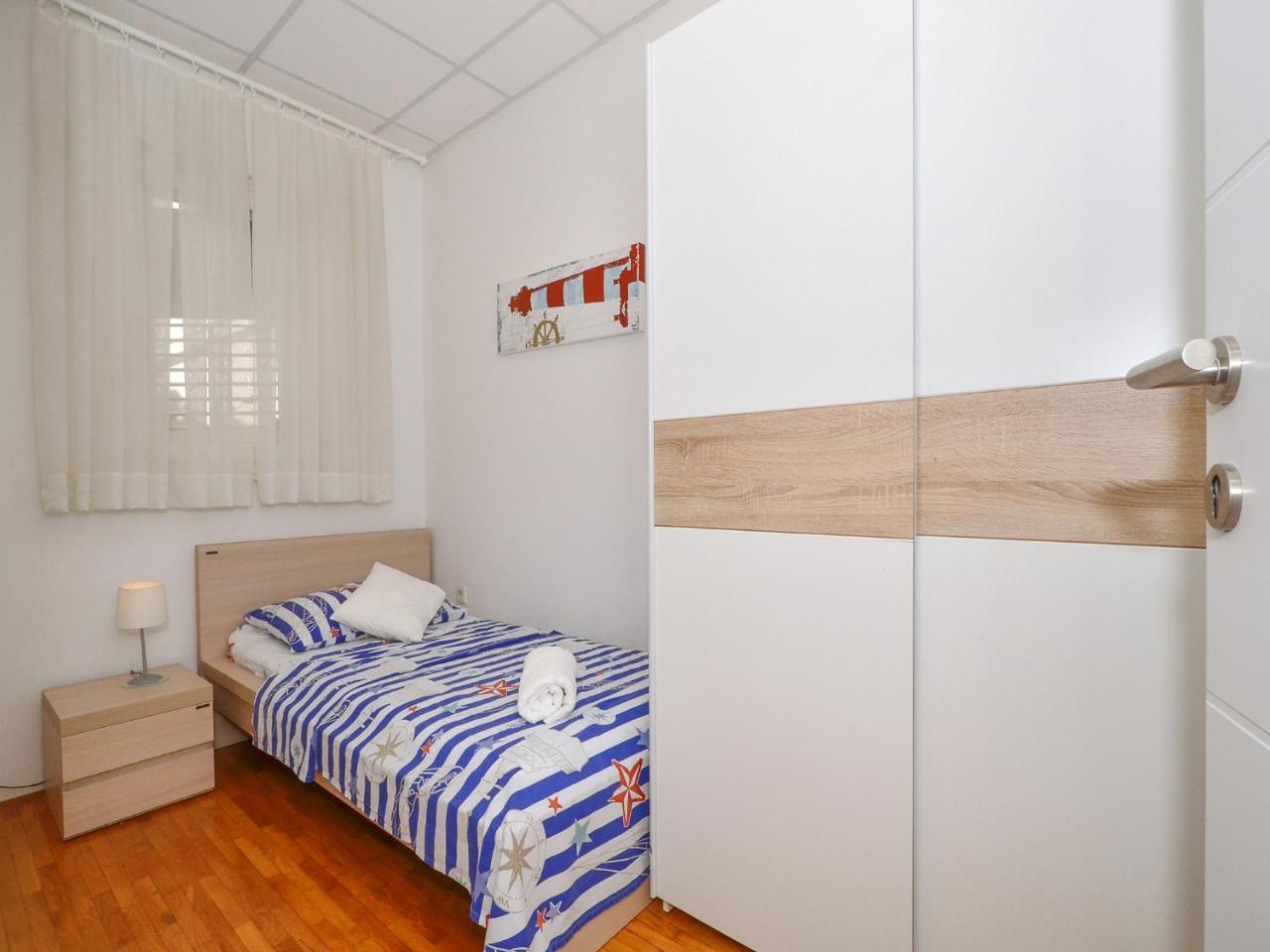 Apartments Nera Подстрана Екстер'єр фото