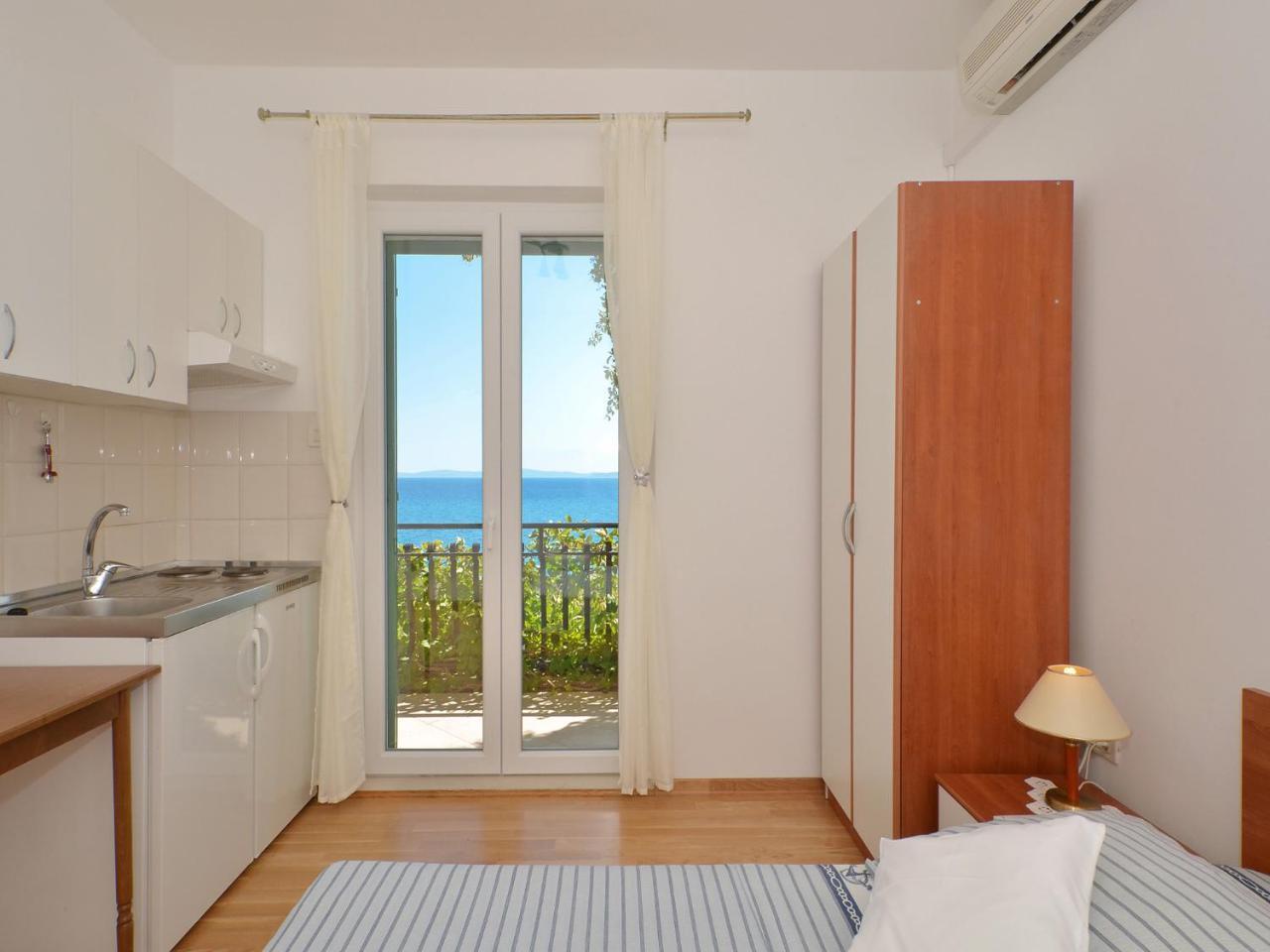 Apartments Nera Подстрана Екстер'єр фото